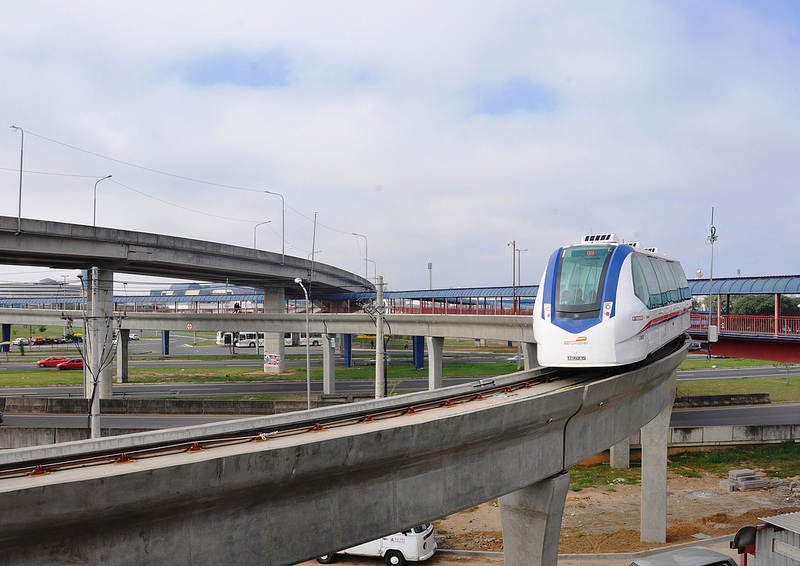 O aeromóvel de Porto Alegre está entre as obras de mobilidade urbana do Programa de Aceleração do Crescimento | Foto: Divulgação/PAC 2