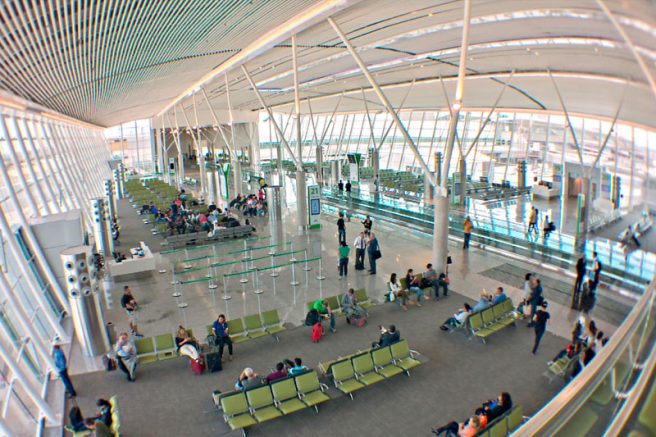 O novo píer sul do Aeroporto Internacional de Brasília Presidente Juscelino Kubitschek, inaugurado em 2014, impressionou pelo tamanho e conforto. | Foto: Divulgação